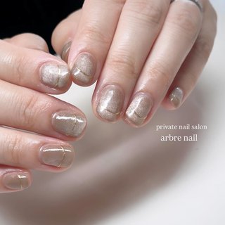 くすみグレージュうずらニュアンスネイル シルバーラメ ミラー 韓国