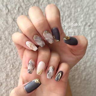 くすみカーキニュアンスゴールドネイル 砂ジェル ミラー 韓国 ちゅるん