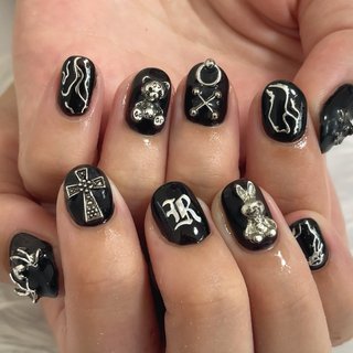 クロムハーツ ロールオン ネイルコート 2025年秋トレンド】クロム