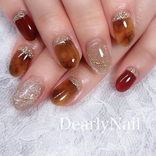 ボルドーべっ甲ニュアンスネイル 赤べっ甲 ゴールド 韓国 ベージュ 秋