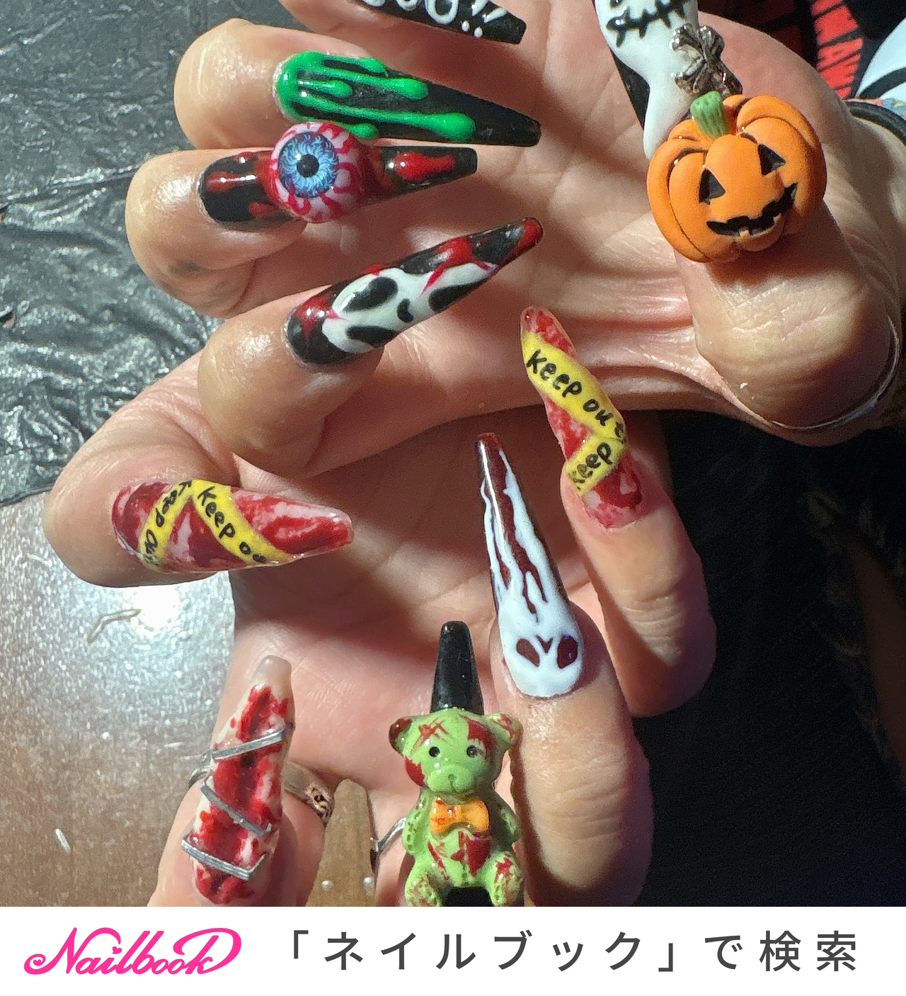 光るハロウィンブラックマグネットニュアンスネイル お化け かぼちゃ