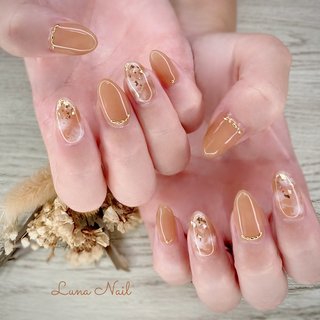 ブラウンゴールドニュアンスシェルネイル ラメ バイカラー 韓国 ちゅる