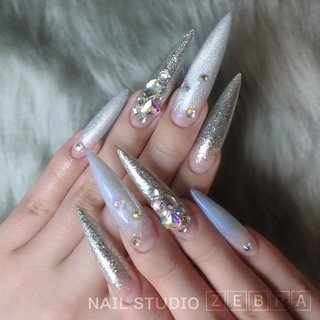 2025年】新着順｜ロング/ポイント/#ギャルネイルのネイルデザイン