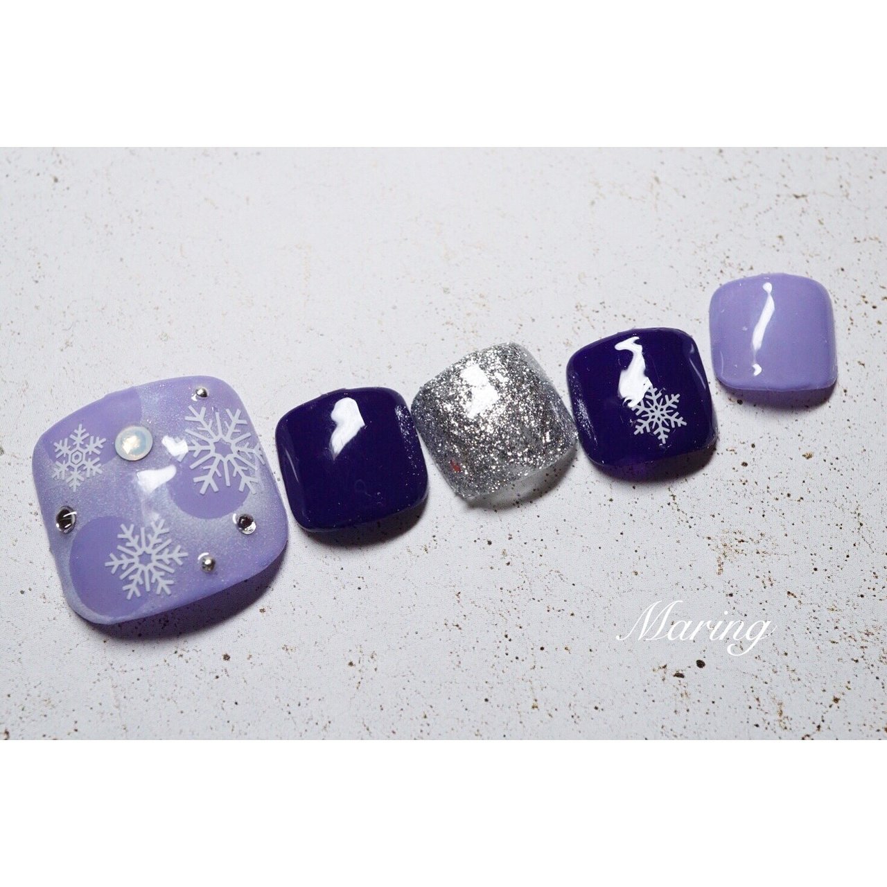 冬 フット 雪の結晶 パープル ペディキュア Nailsalon Maring マリング のネイルデザイン No 2739368 ネイルブック