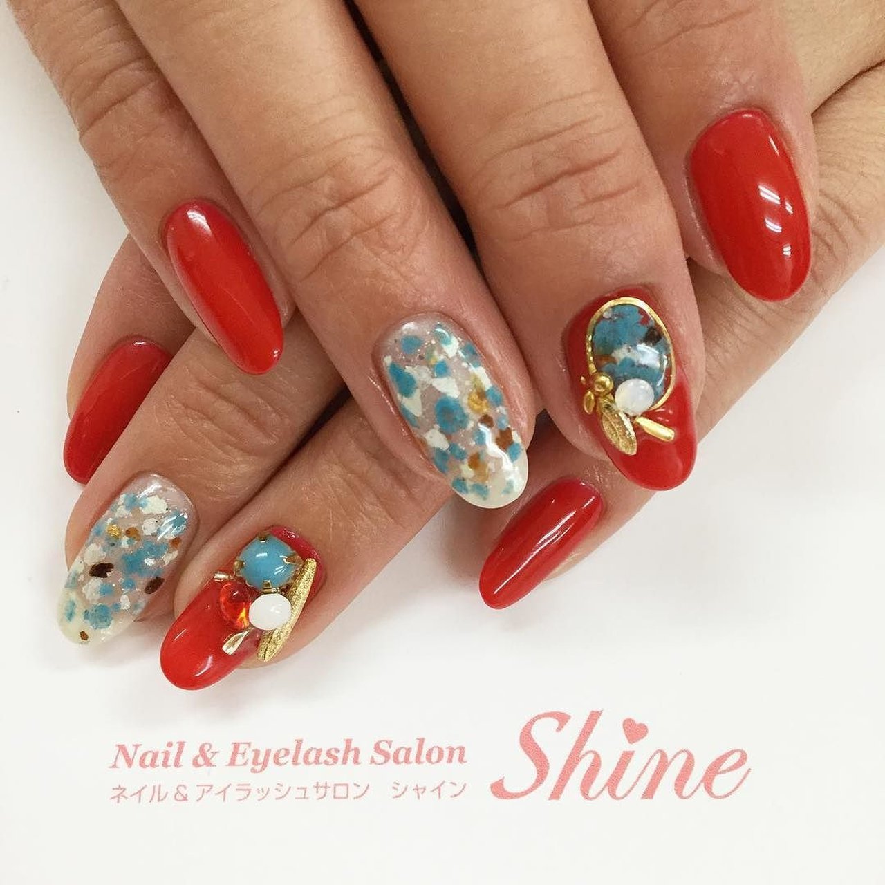 夏 ハンド ビジュー ワンカラー エスニック Nail Eyelash Salon Shineのネイルデザイン No ネイルブック