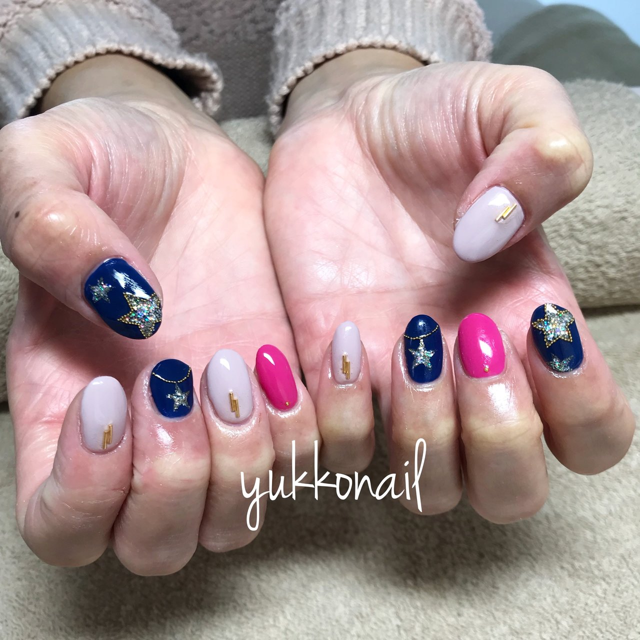 ワンカラー 星 チェーン ピンク ネイビー Yukko Nailのネイルデザイン No ネイルブック