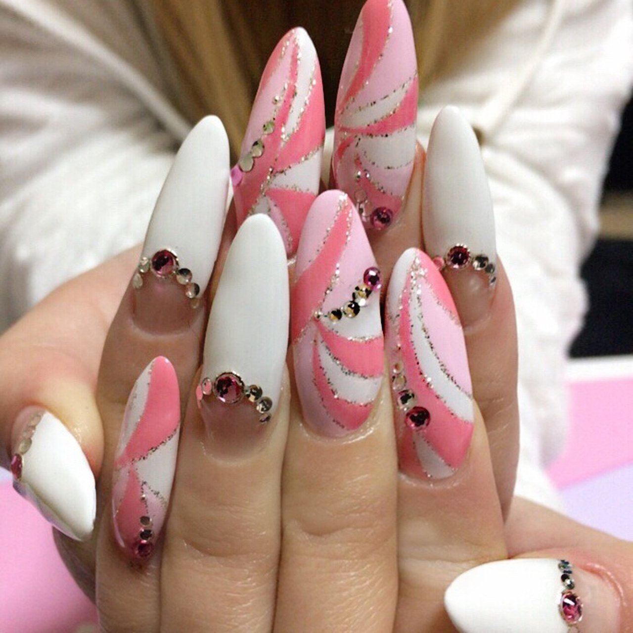 オールシーズン デート 女子会 ハンド フレンチ N O K A のネイルデザイン No ネイルブック