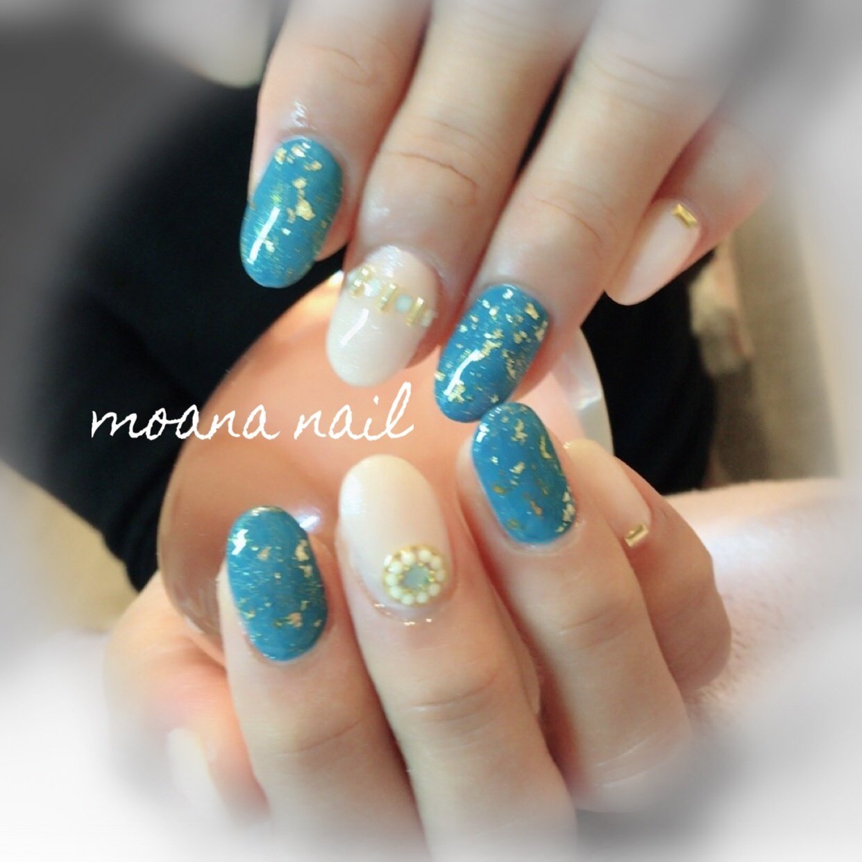 オールシーズン ハンド ミディアム ベージュ ブルー Hiroko Moana Nailのネイルデザイン No ネイルブック