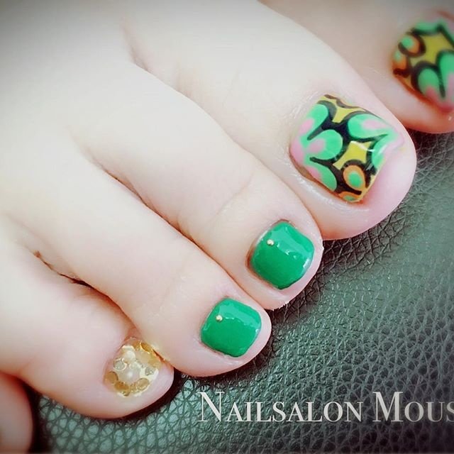 夏 旅行 リゾート フット ワンカラー Nailsalon Mousseのネイルデザイン No ネイルブック