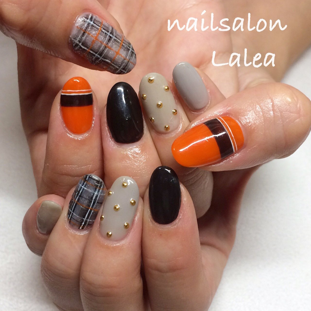 秋 冬 ハンド ワンカラー チェック Nailsalonlalea Nooknailのネイルデザイン No ネイルブック