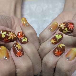 秋/ハンド/フラワー/マグネット/レッド - milky1213のネイルデザイン