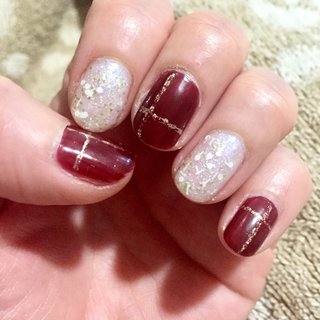 ボルドー ゴールドラインのネイルデザイン 4ページ目 ネイルブック