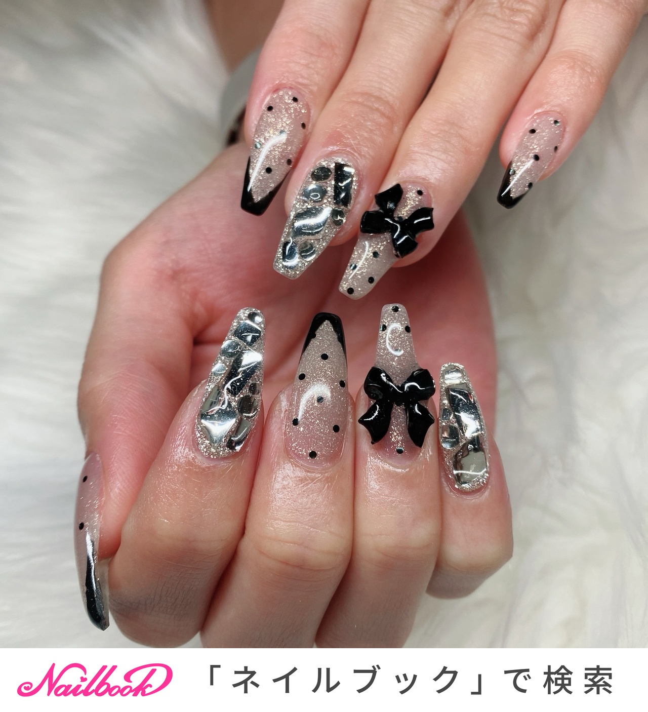 リボン/ブラック/＃ストーン埋め尽くしのネイルデザイン｜ネイルブック