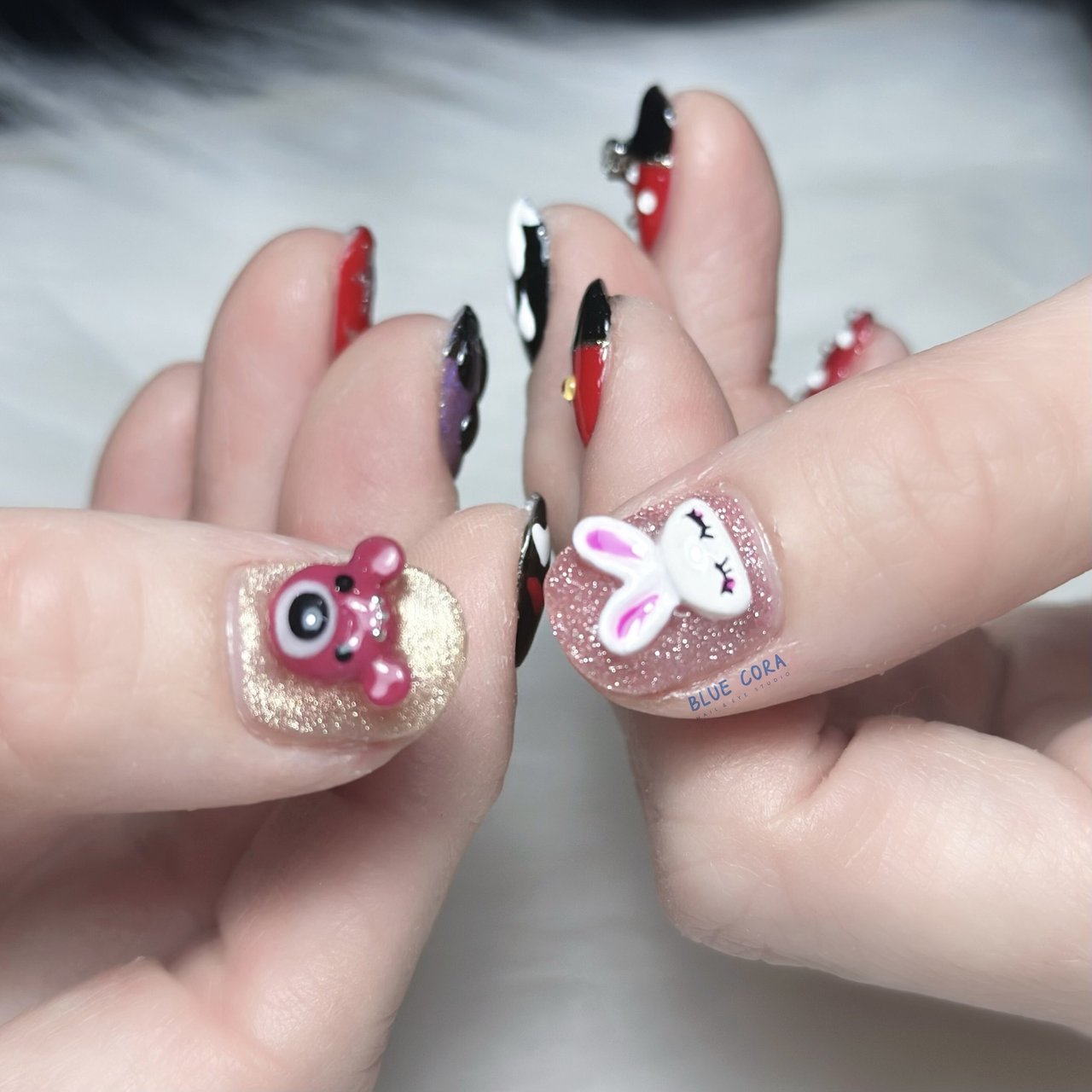 オールシーズン/リゾート/パーティー/推し活/ハンド - BLUE CORA NAIL