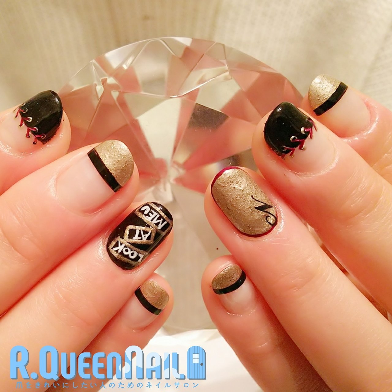 オールシーズン ライブ ハンド 変形フレンチ イニシャル 今村しほり 千葉 R Queennailのネイルデザイン No ネイルブック