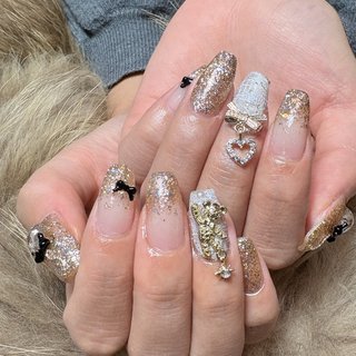 揺れるパーツのネイルデザイン｜ネイルブック