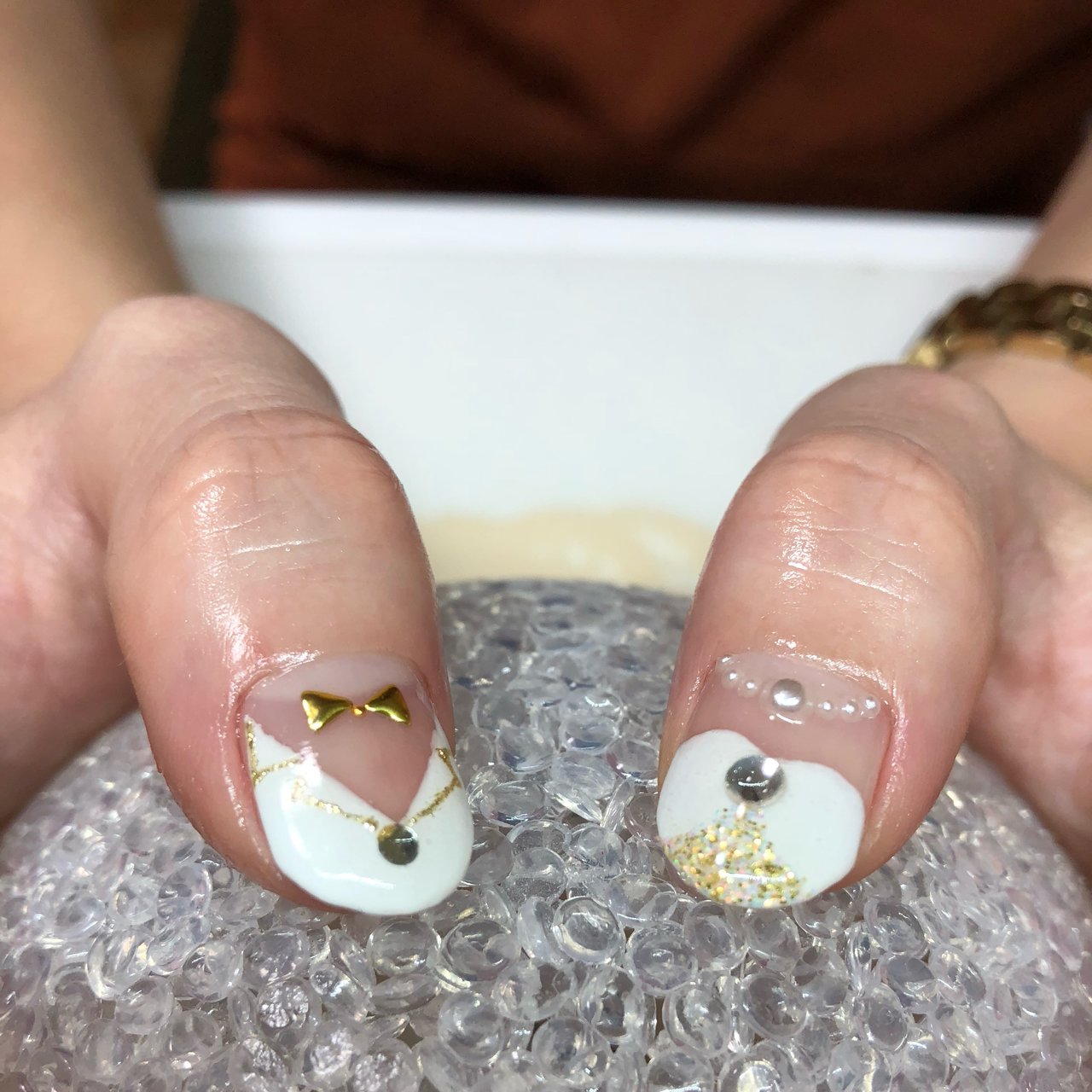 オールシーズン ブライダル 痛ネイル ホワイト ゴールド Noah S Nailのネイルデザイン No ネイルブック