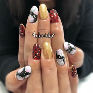 テーマは、【ゴールド】【赤】【黒】【市松模様】♬ あとはお任せでデザインさせていただきました💓 『豪華絢爛〜✨』💅 と、テンションアップ⤴️⤴️⤴️ 気分はお正月モード🎍 来年もどうぞよろしくお願い致します🤗 .
.
..
💓=+=+=+=+=+=+=+=+=+
西脇市ネイル *kuku-toko*
=+=+=+=+=+=+=+=+=+ 💓

#manicurist #nail #art #gel #kukutokonail #kukutoko #西脇 #加東 #小野 #ネイル #アート #ネイルアート #ククトコ #自宅ネイルサロン #kokoist #ココイスト #フィルイン #美甲 #西脇市 #加東市 #sunshinebabe #西脇市ネイル #ハンドスパ #フットスパ #spaluce #スパルーチェ #エアーブラシ #airbrush #市松模様 #冬 #お正月 #成人式 #パーティー #ハンド #ラメ #フラワー #和柄 #ミディアム #レッド #ブラック #ゴールド #ジェルネイル #お客様 #kukutoko_nail #ネイルブック