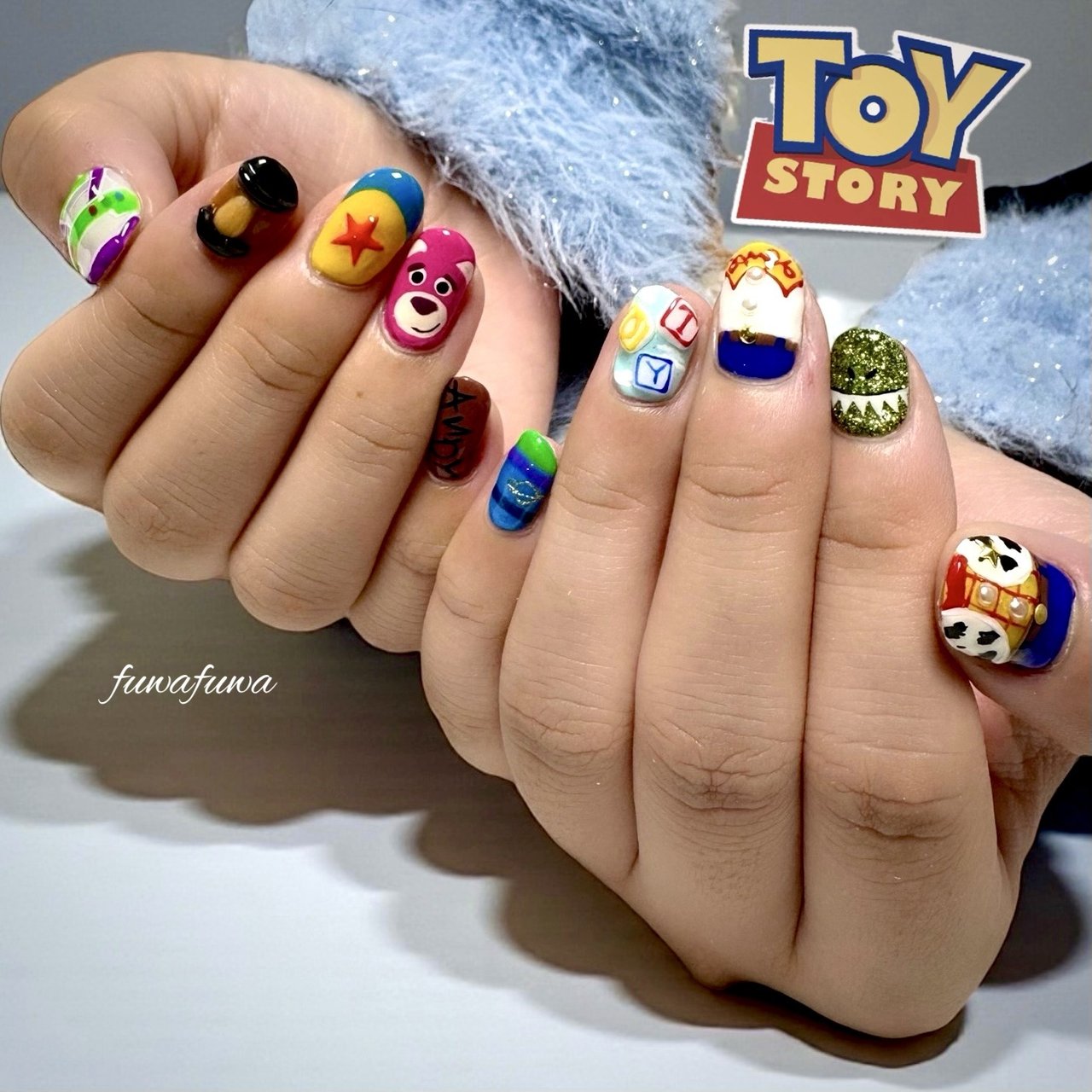 ディズニーネイル⑦ オールシーズン/ハンド/カラフル/ネオンカラー/ビビッド - fuwafuwa