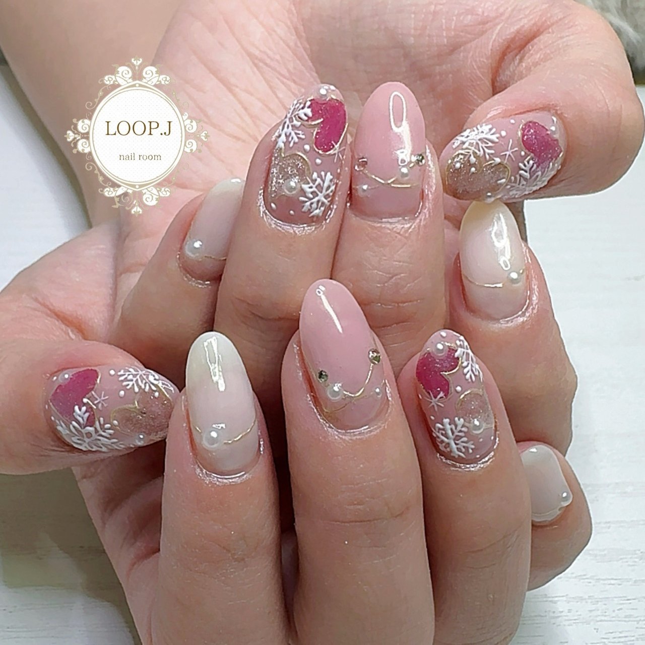 オーダーネイルチップ No.16 冬 雪 ピンクハート ニット 冬/ハンド/ハート/マグネット/雪の結晶 - おおくぼ めぐみのネイル