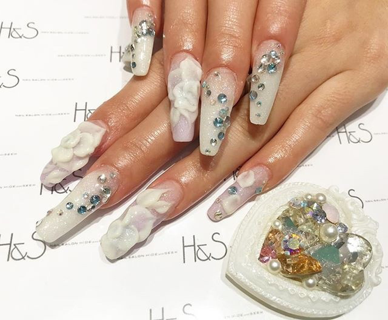 成人式 卒業式 入学式 ハンド グラデーション ネイルサロンh S高崎オーパのネイルデザイン No ネイルブック