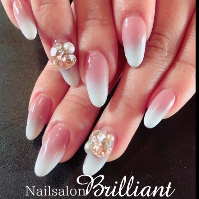 春 オールシーズン ブライダル デート ハンド Nailsalonbrilliantのネイルデザイン No 2791298 ネイルブック