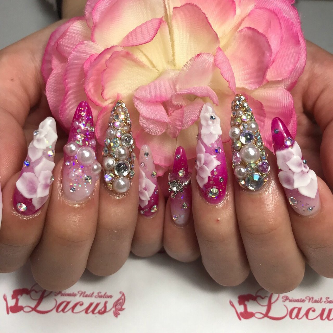 お正月 成人式 バレンタイン ハンド グラデーション Lacus Nailのネイルデザイン No ネイルブック