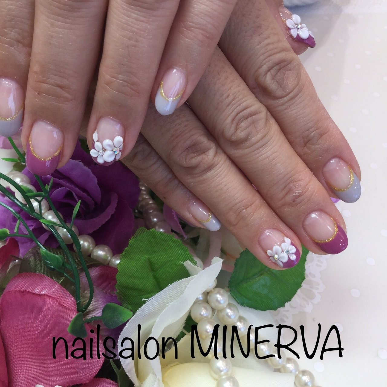 フレンチ フラワー 3d Nailsalon Minervaのネイルデザイン No ネイルブック