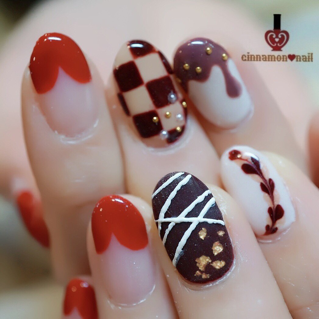 春 バレンタイン ハンド ハート ピーコック Cinnamon Nail Maikoのネイルデザイン No 2796862 ネイルブック