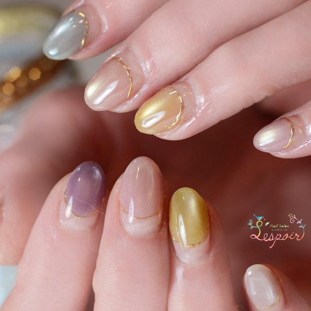 2026最新】幸せ運ぶキラキラ感♪春先取りのマグネットネイル|人気