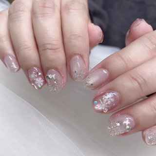 雪の結晶/ちゅるんのネイルデザイン｜ネイルブック