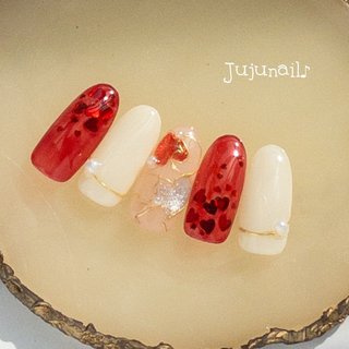 ネイルチップ オーダー チョコレート ホワイト ぷっくり ハート ガーリー 3d ホワイトチョコネイルのネイルデザイン｜ネイルブック