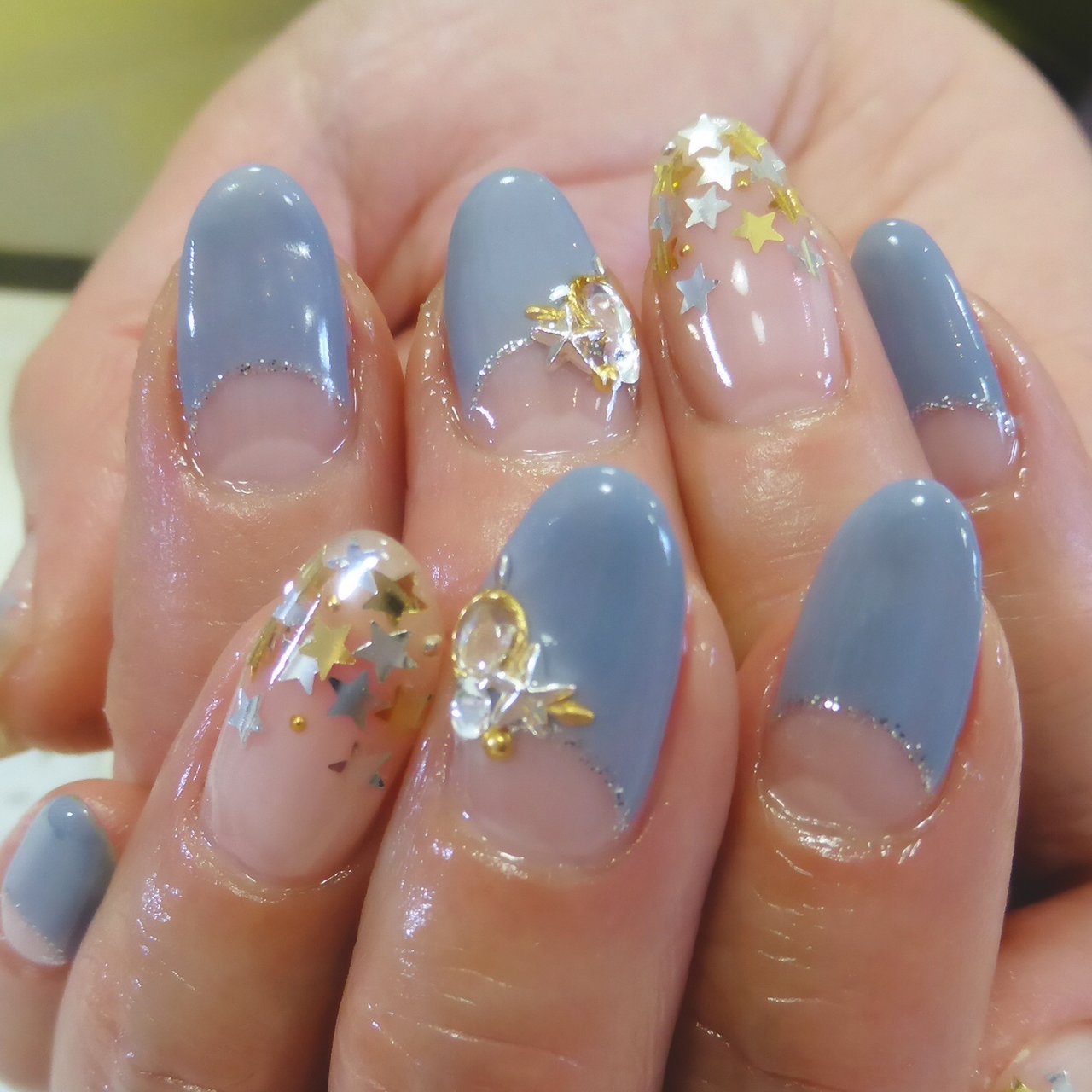 冬 オールシーズン ハンド ホログラム 星 Amicaのネイルデザイン No ネイルブック