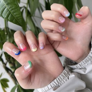 ショート/#カラフルフレンチのネイルデザイン｜ネイルブック