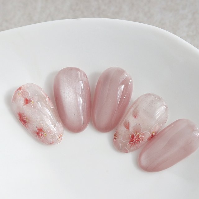 2026最新】心も春らしく満開に♡王道ピンクの桜ネイル|人気ネイル