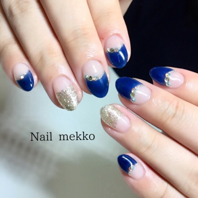 シンプル フレンチ 変形フレンチ ラメ ビジュー Nail Mekkoのネイルデザイン No ネイルブック