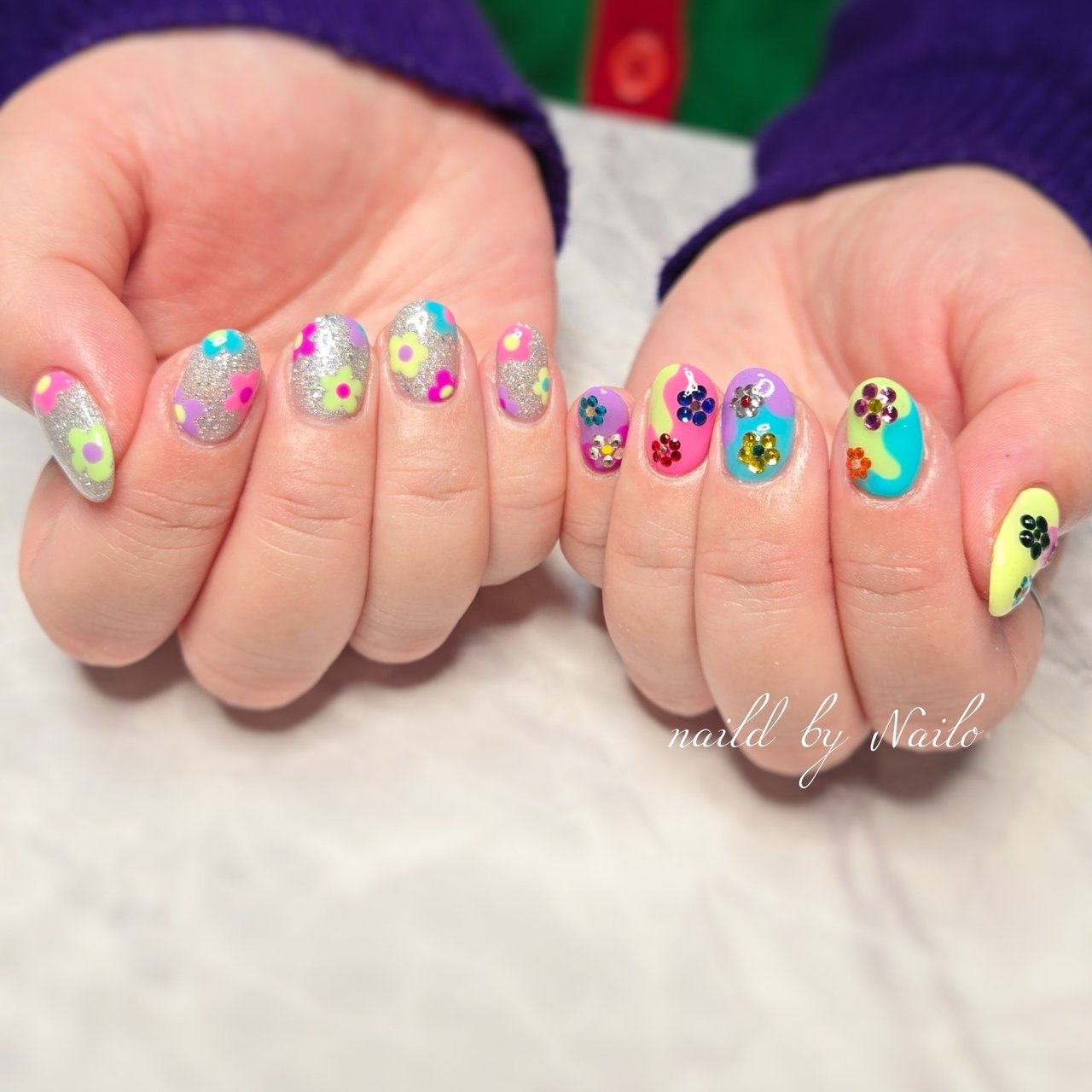 春/ハンド/フラッシュ/フラワー/キラキラ - nailsalon_nailoのネイル 