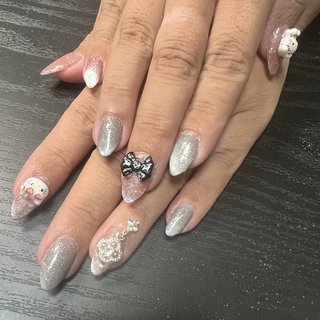 揺れるパーツのネイルデザイン｜ネイルブック