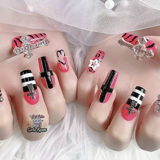 2026年】新着順｜痛ネイル/猫のネイルデザイン｜ネイルブック