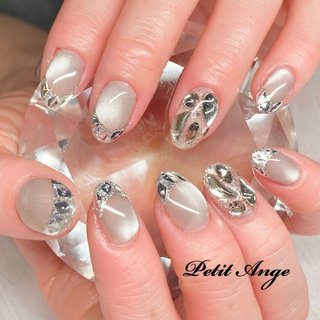 2026年】新着順｜フレンチ/ビジューのネイルデザイン｜ネイルブック