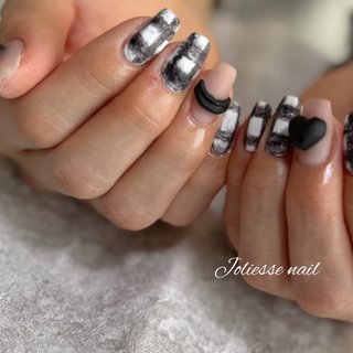 白黒チェックのネイルデザイン｜ネイルブック