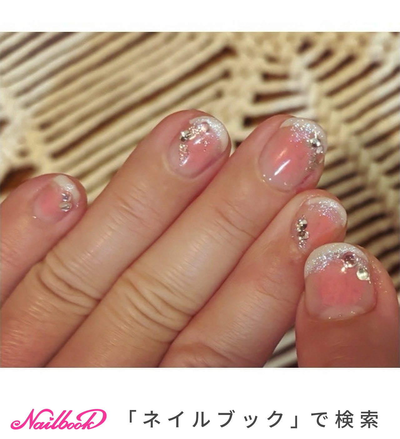 ホワイト(白)/チークネイルのネイルデザイン｜ネイルブック