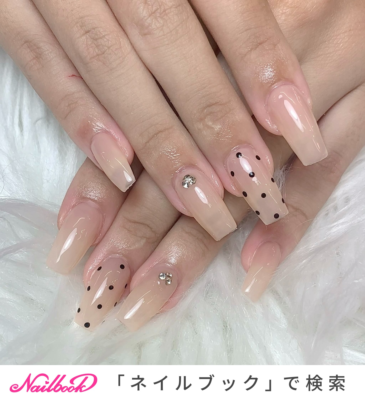 蝶々/チェックのネット予約できるネイルデザイン｜ネイルブック