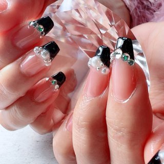 フレンチ/ビジューのネイルデザイン｜ネイルブック