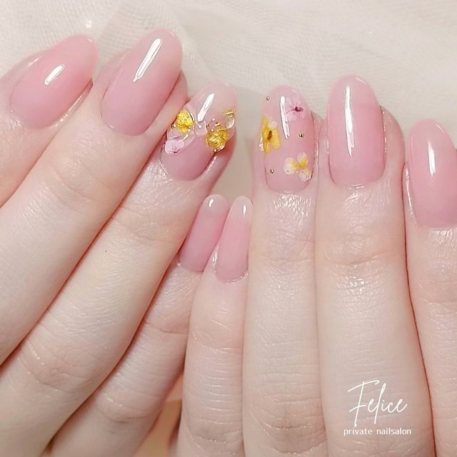 2026最新】リボンを主役にして大人ガーリーに♡春っぽリボンネイル