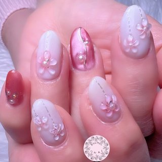 マグネット/ポイント/ぷっくりフラワーのネイルデザイン｜ネイルブック