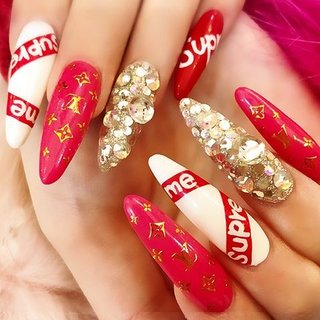 人気順｜#シュプリームのネイルデザイン｜ネイルブック