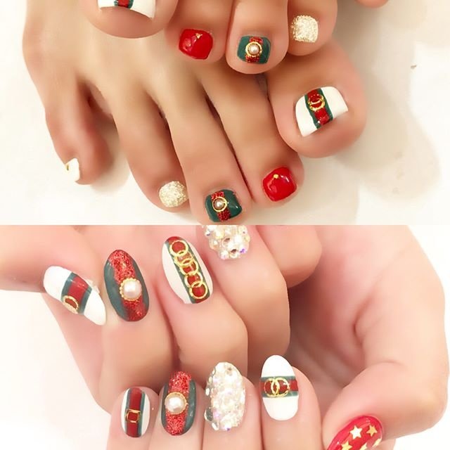 冬 卒業式 デート フット ブランド柄 Nailsgogo Shibuya Nailsalonのネイルデザイン No ネイルブック