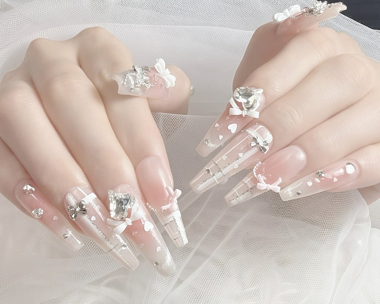 うゆ ホワイトチェック チークネイルチップ 春/デート/ハンド/チェック/チーク - Gote Kawa Nail Salonのネイル