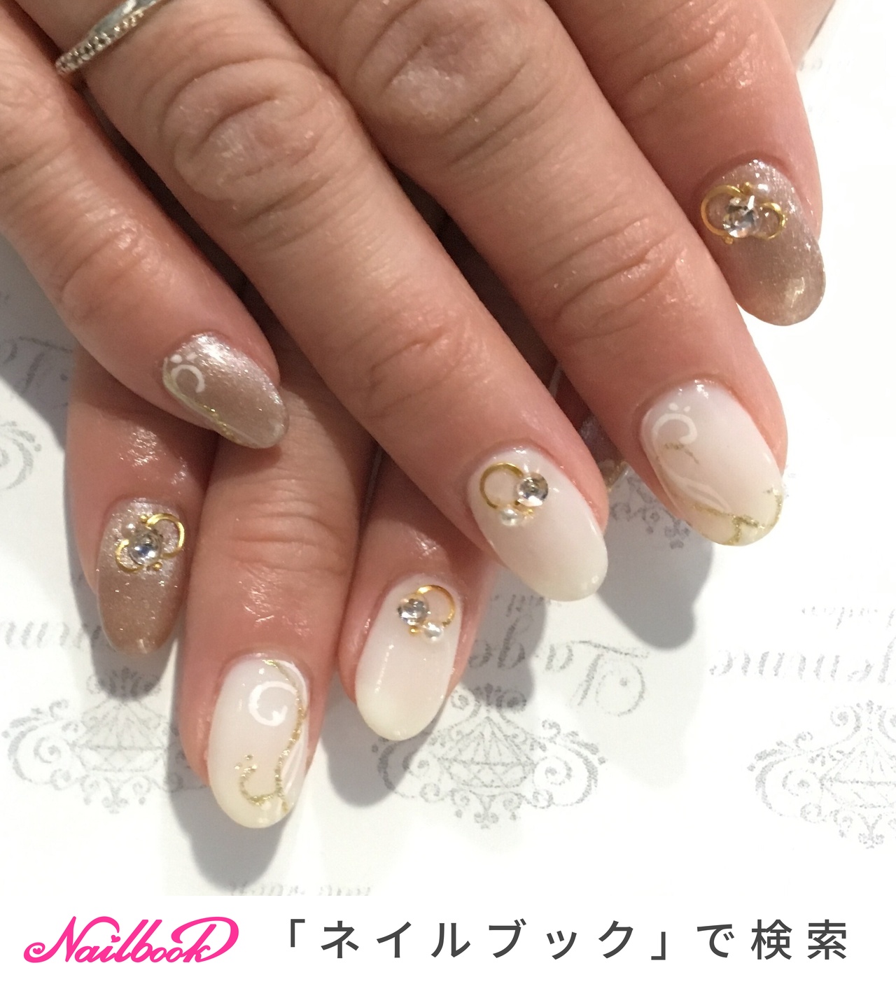 シンプル ワンカラー アンティーク ホワイト ベージュ ラ ジェム諫早店のネイルデザイン No ネイルブック